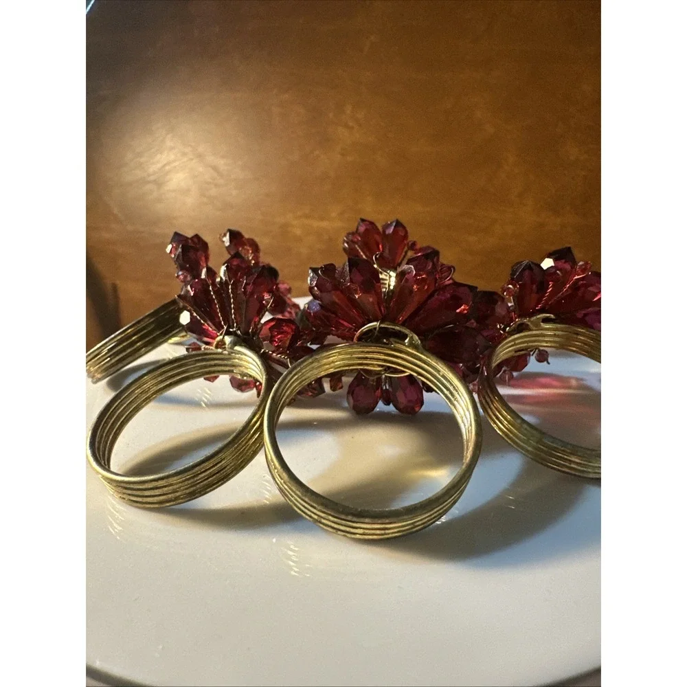 HANDMADE Reddish, Purple Jeweled & BEADED NAPKIN RINGS  SET of 6 gorgeous